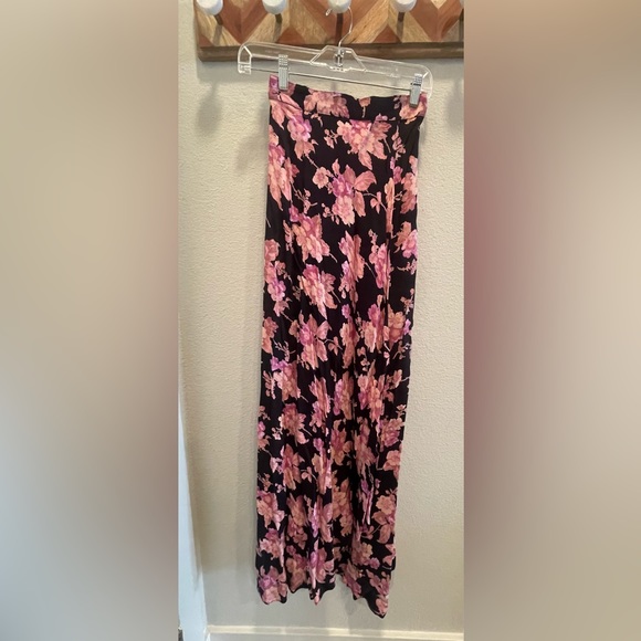 Flynn Skye wrap it up Top & Skirt Set XS - Picture 13 of 17